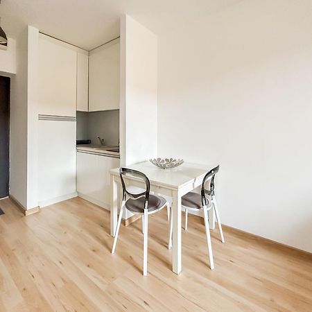 Garden Apartment - Herastrau Park 3Min Walk Bucarest Esterno foto